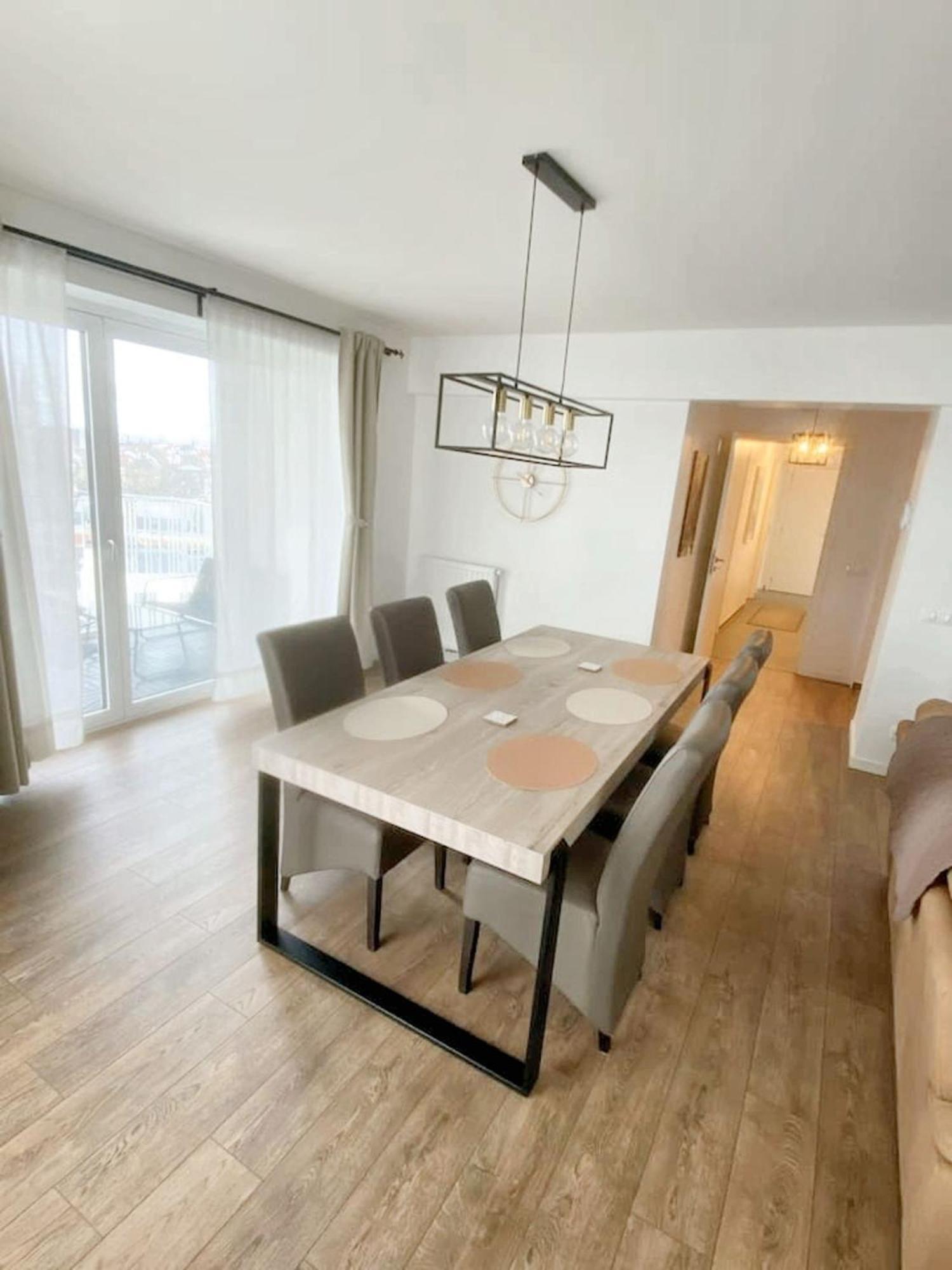 Modern Apartment In Cureghem Anderlecht 134 M² + Terrace Брюссель Екстер'єр фото