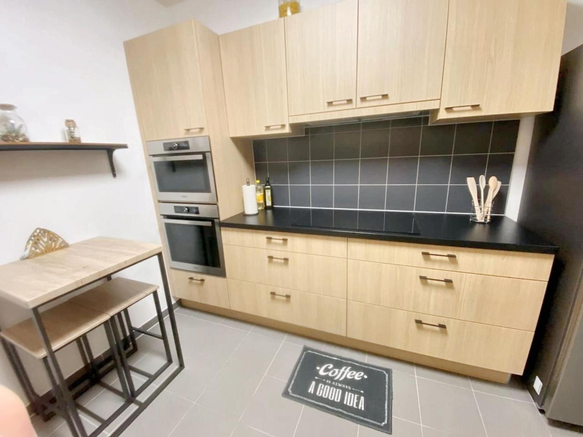 Modern Apartment In Cureghem Anderlecht 134 M² + Terrace Брюссель Екстер'єр фото