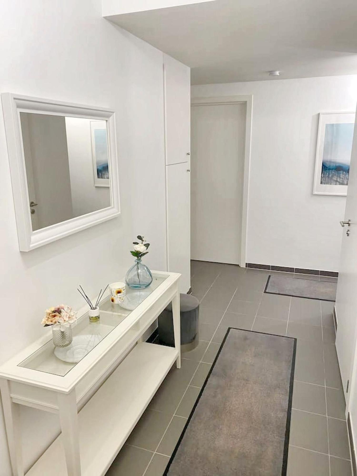 Modern Apartment In Cureghem Anderlecht 134 M² + Terrace Брюссель Екстер'єр фото