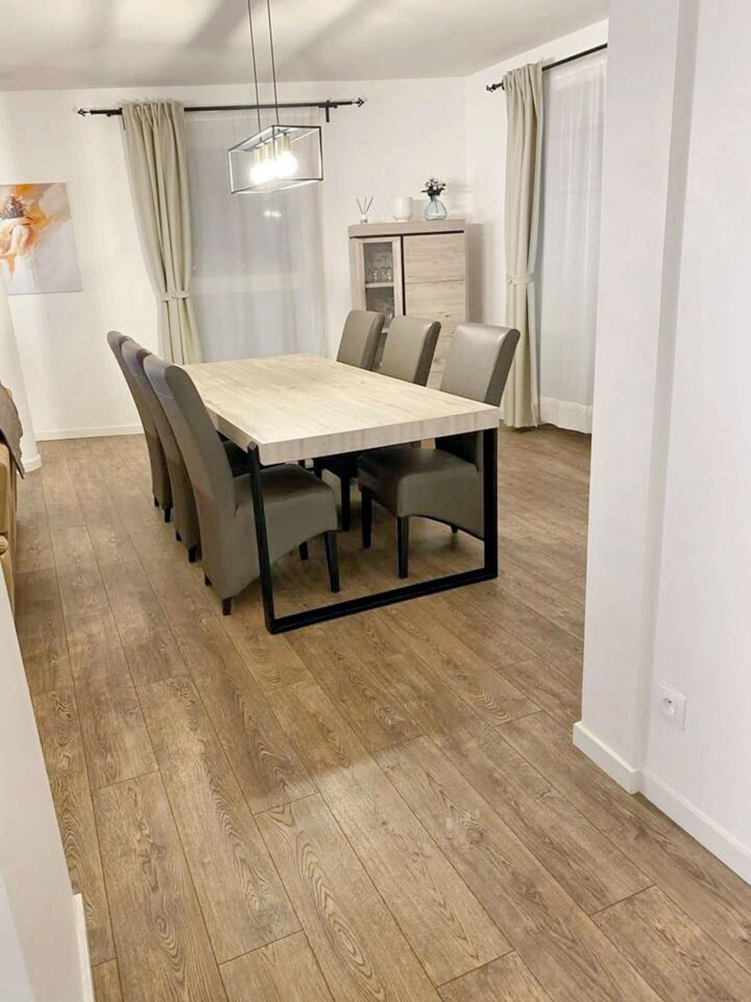 Modern Apartment In Cureghem Anderlecht 134 M² + Terrace Брюссель Екстер'єр фото